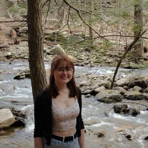 Meet your Posher, Danielle